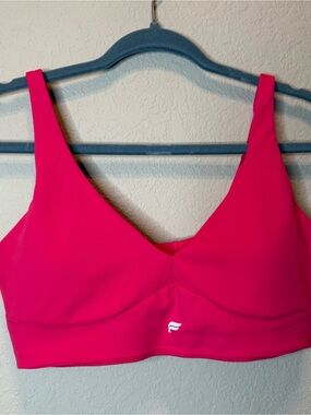 Fabletics Raspberry Wireless Sports Bra w/ Hook & Eye Closure, Padded Sz M